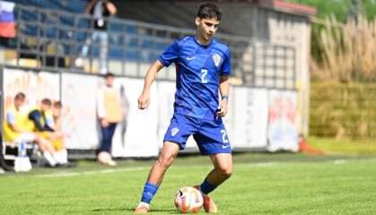 罗马诺确认国米完成克罗地亚新星杜耶-斯拉蒂纳签约，16岁右后卫加盟在即